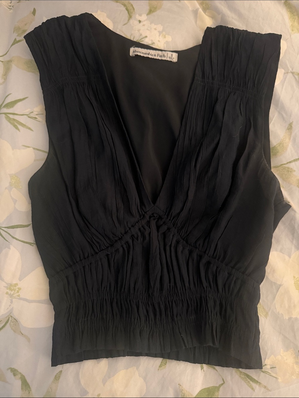 Abercrombie & Fitch Black V-Neck Ruched Crop Top